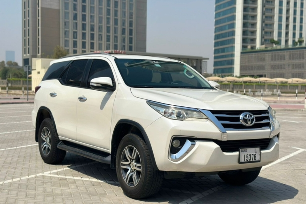 New Toyota Fortuner rental fleet lift side