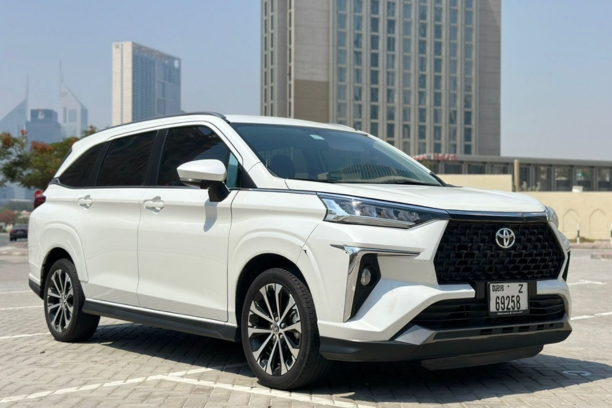 SUV Dubai Airport & Hotel Rentals