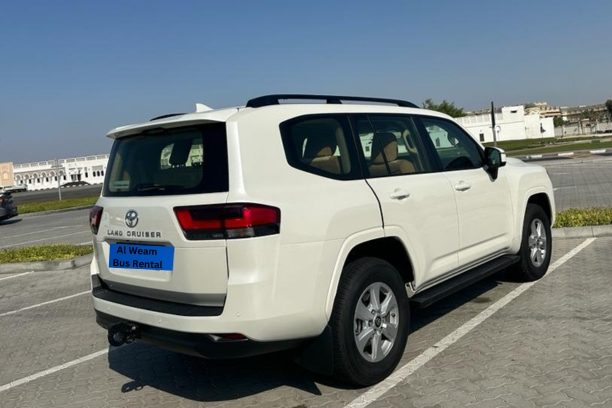 land cruiser rental service company in uae