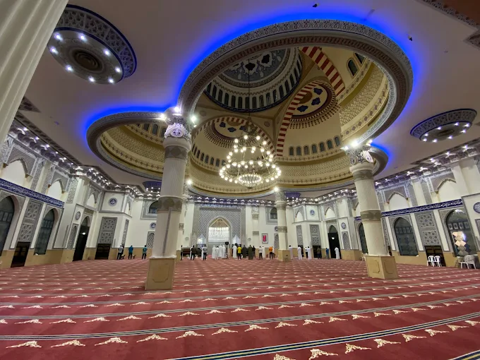 dubai half day city tour with blue mosque inside