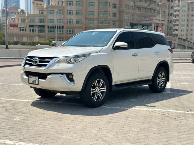 7 Seater car rental abu dhabi