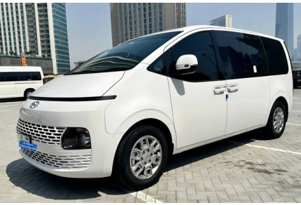 Hyundai Staria 9 Seater Car Rental Dubai